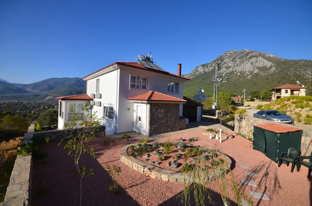 Property in Uzumlu